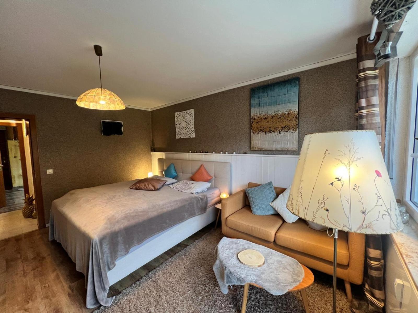 Marburg Apartment Pfiffige Luisa In Ruhiger Waldrandlage Mit Balkon Und Wintergarten ภายนอก รูปภาพ